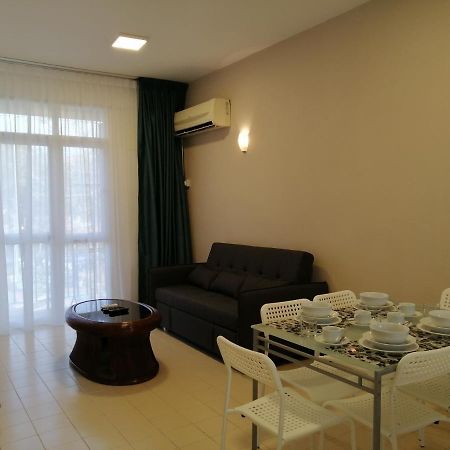 Bayu Emas Apartment By Wellington Resorts Batu Ferringhi Zewnętrze zdjęcie