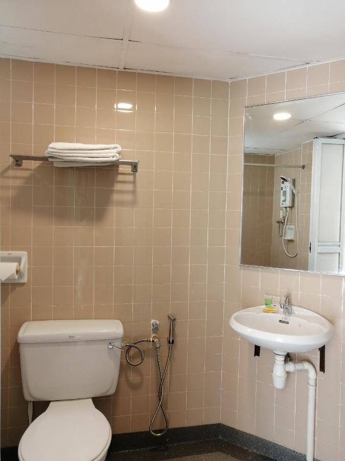 Bayu Emas Apartment By Wellington Resorts Batu Ferringhi Zewnętrze zdjęcie